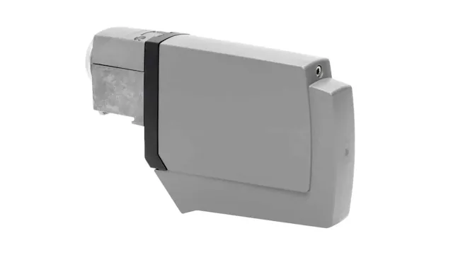 kathrein-uas-685-universal-quad-lnb image 1
